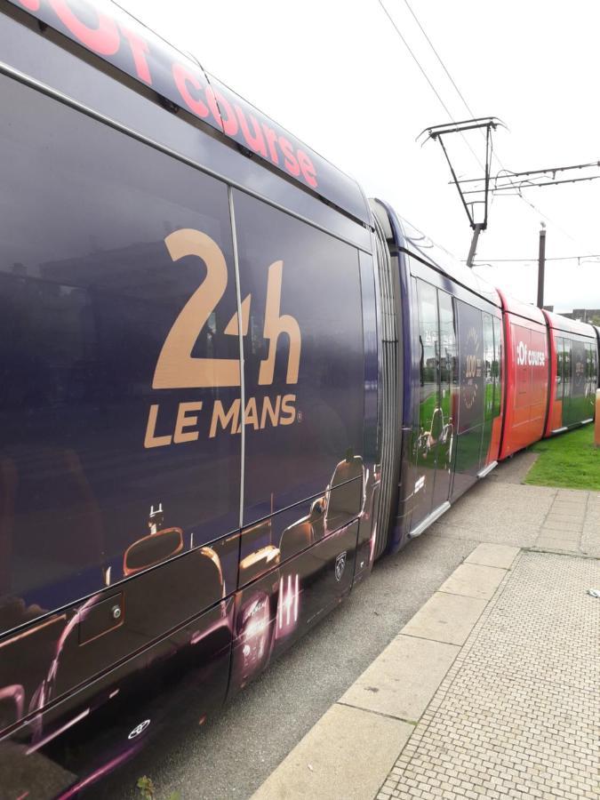 Proximite Circuit 24 Heures Le Mans Bagian luar foto